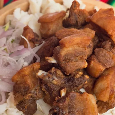 mote-con-chicharron-shutterstock_1143555335 mote-con-chicharron-shutterstock_1143555335